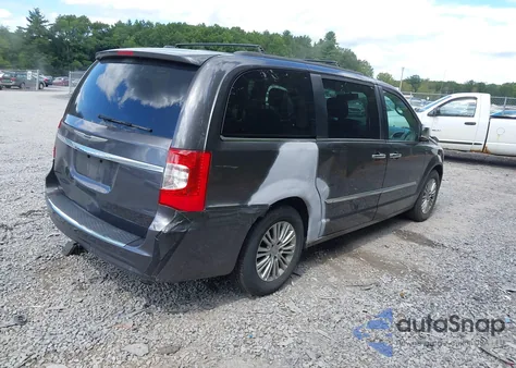 2015 Chrysler Town & Country Touring-L z USA, uszkodzony, nr VIN 2C4RC1CGXFR531833